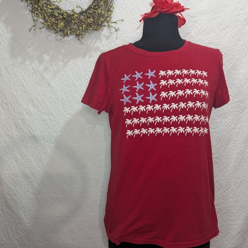 Top - T-shirt - Unbranded - Sz S – Red white and blue American Flag